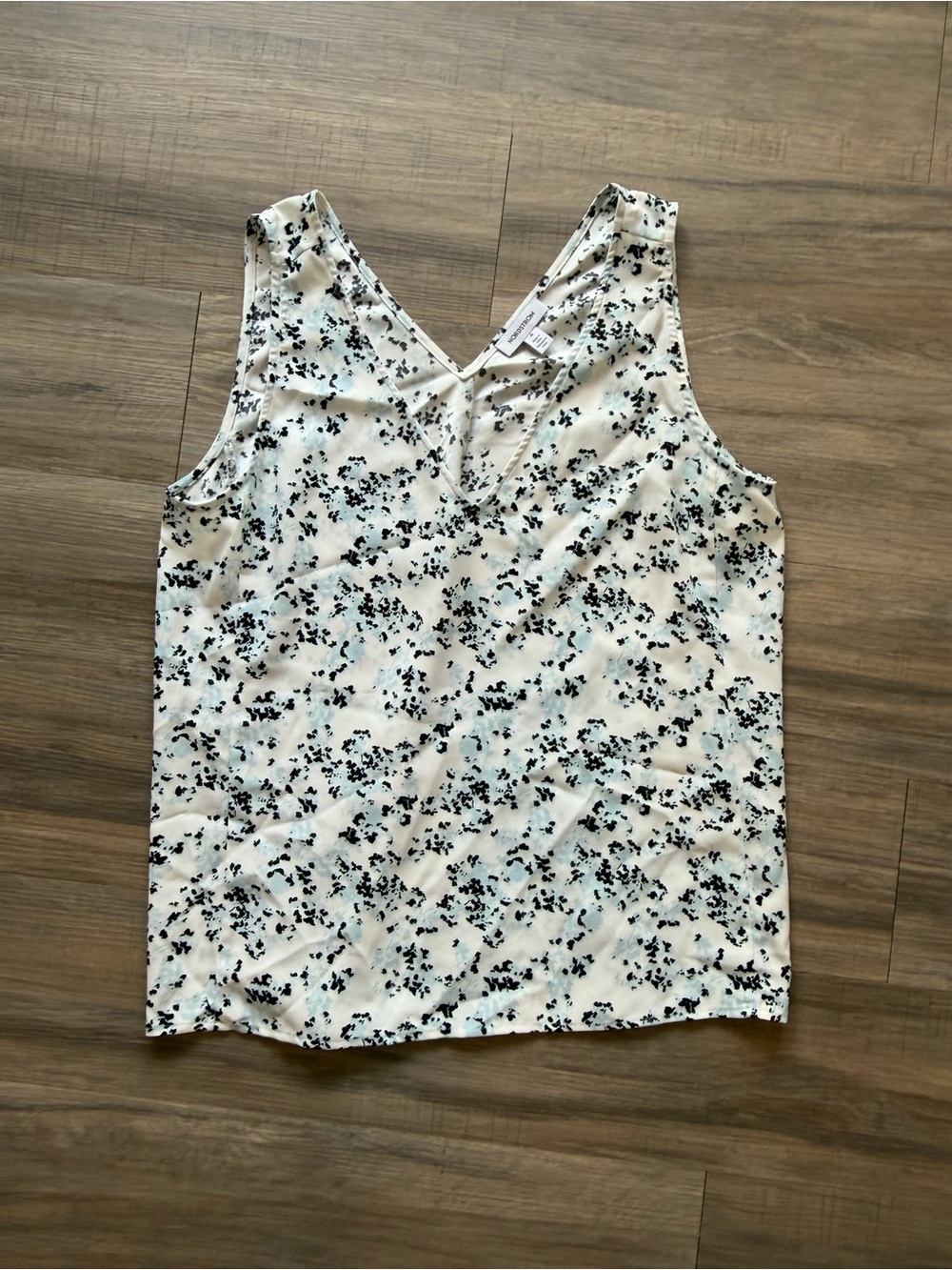 Nordstrom Floral Sleeveless V-Neck Blouse Tank Top Ivory Blue Black Medium